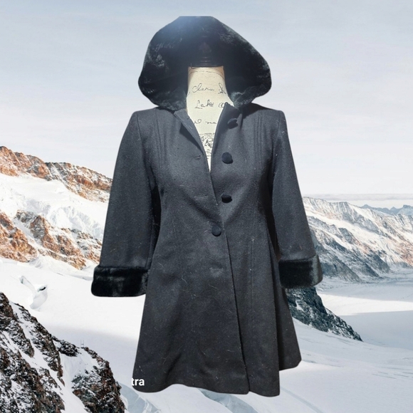 Trilogi Collections coat size 8 toddler dressy coat. - Picture 13 of 13